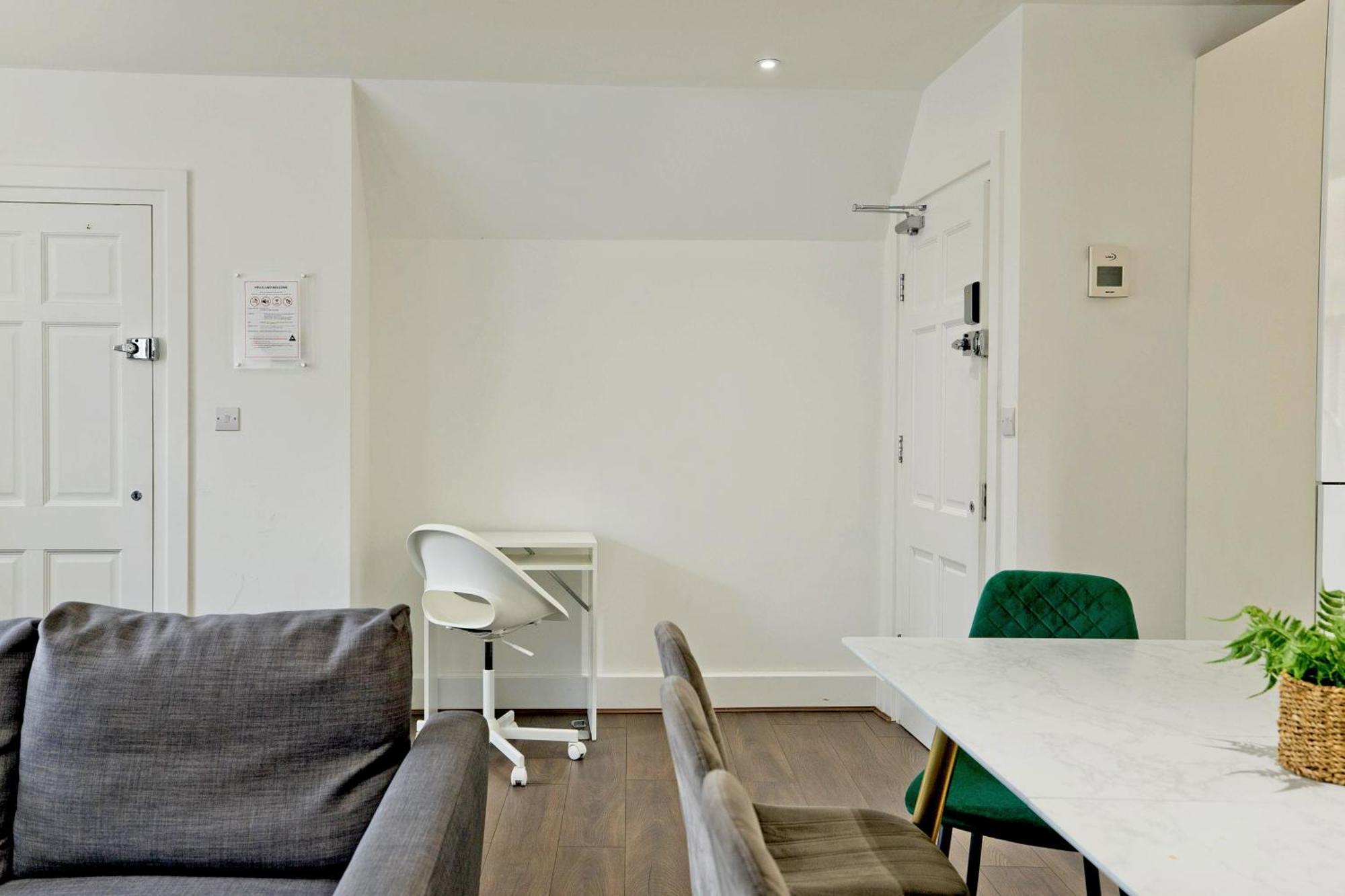 Imperial Liverpool Street Apartments London Exterior photo