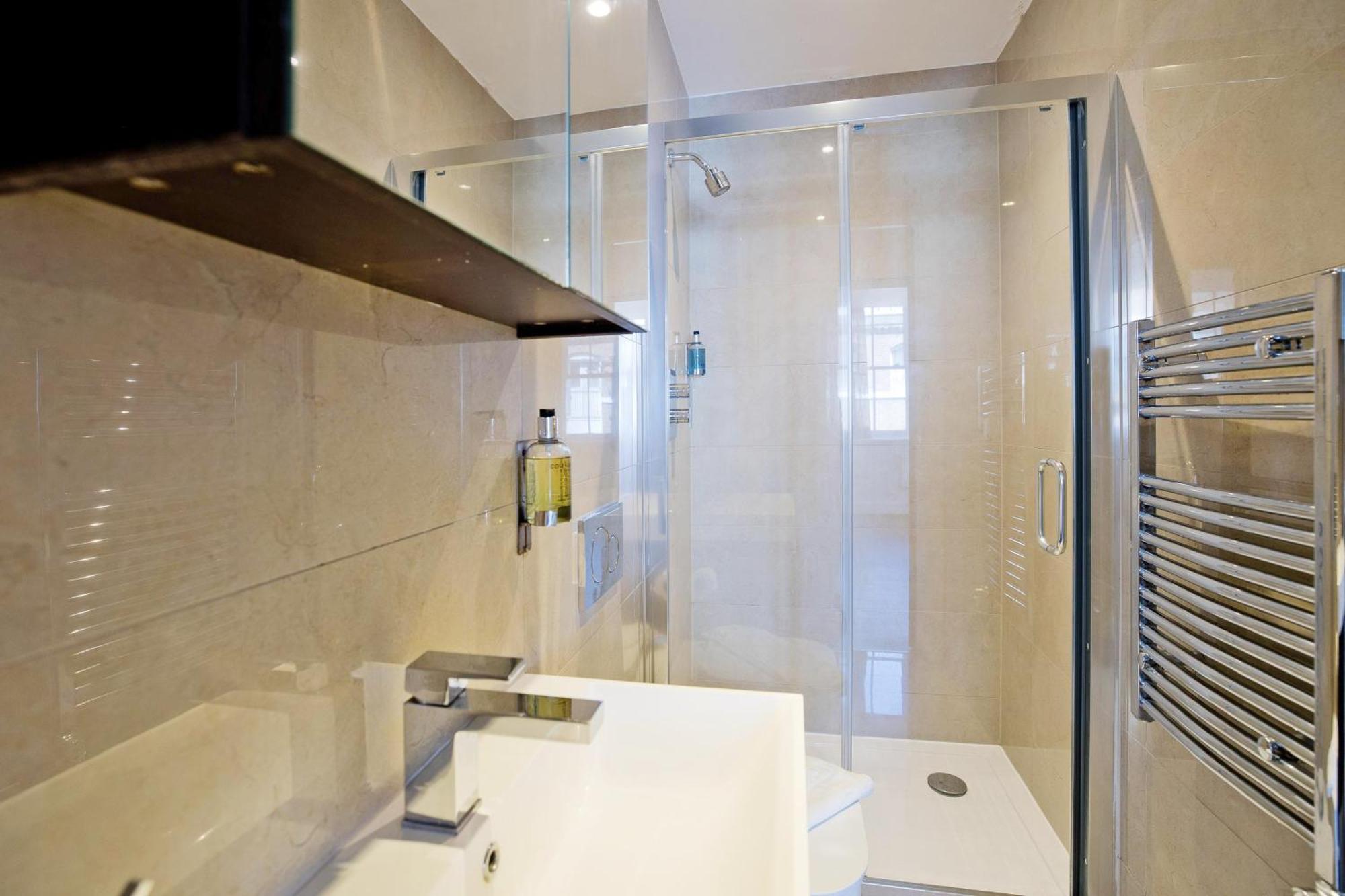 Imperial Liverpool Street Apartments London Exterior photo